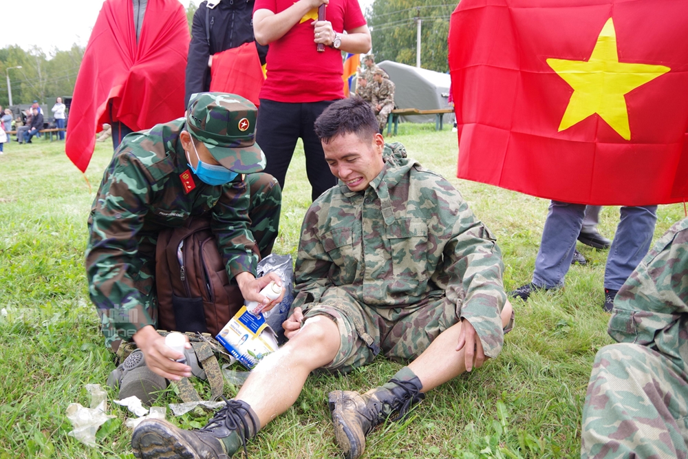 Trong chiến dịch chống “giặc Covid-19” bộ đội hóa học đã xông pha các điểm nóng tiêu độc, tẩy trùng và bản lĩnh của